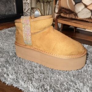 Cape Robbin 'BALTIMORE' Platform Bootie In Camel Womens Sz 7